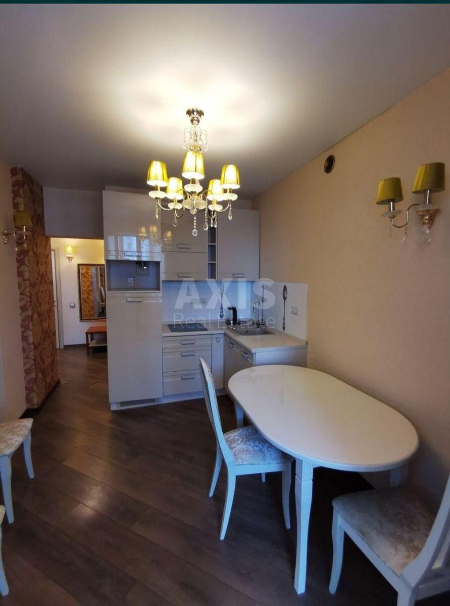 1k apartment nab. Dniprovs'ka 161176