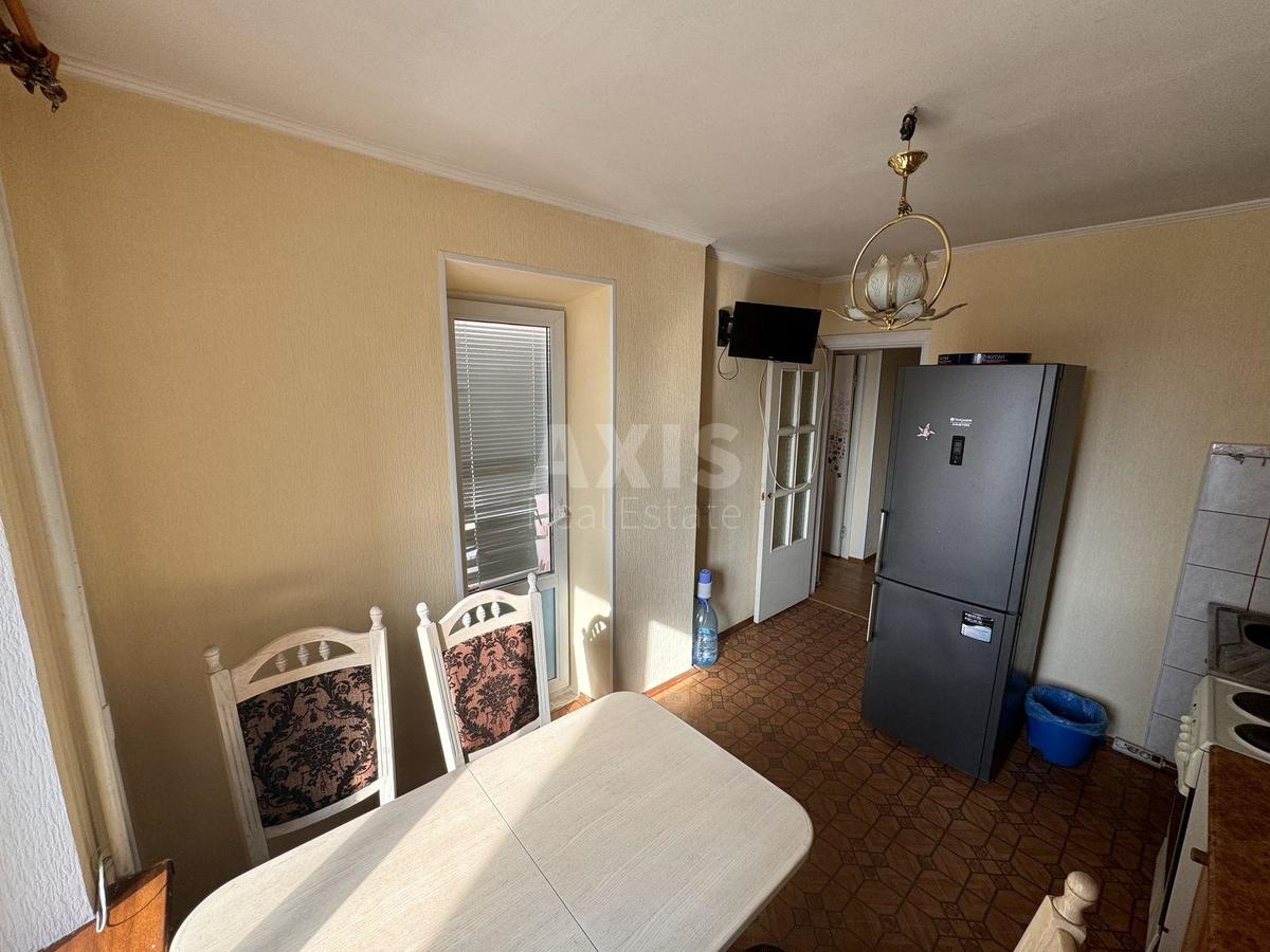 2k apartment vul. Bogatyrs'ka 64