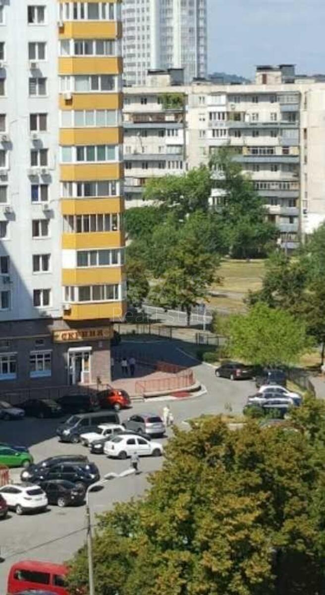 Объект торговли пр-т Тычины Павла 16/2, 360м2576921