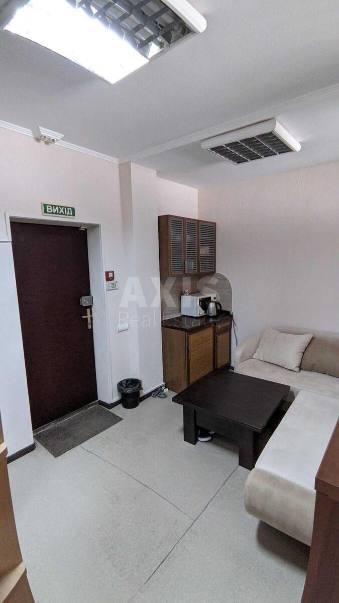 3k apartment vul. Lobanovs'kogo 126Г620399