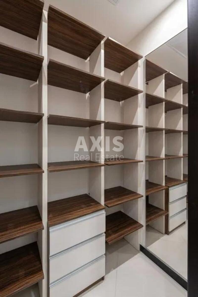 4k apartment vul. Dragomyrova Myhajla 185