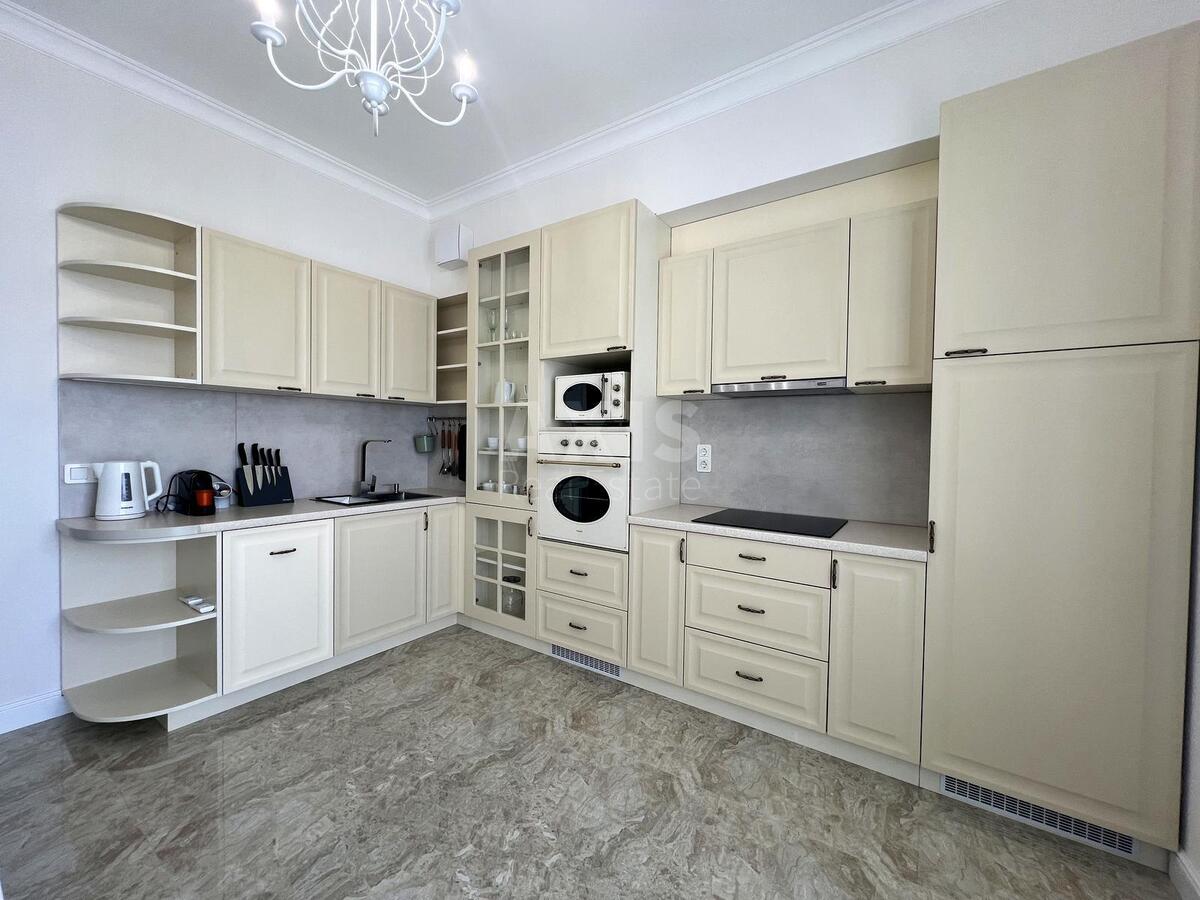 1k apartment uzv. Kudrjavs'kyj 3Б