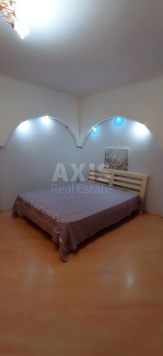 3k apartment vul. Sribnokil's'ka 2А5936218