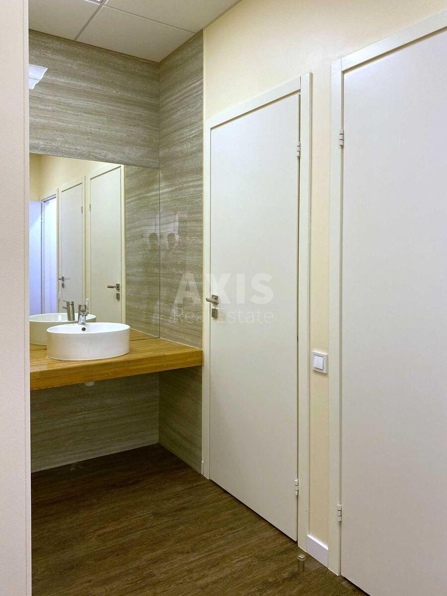 Office vul. Teligy Oleny 6, 472m29
