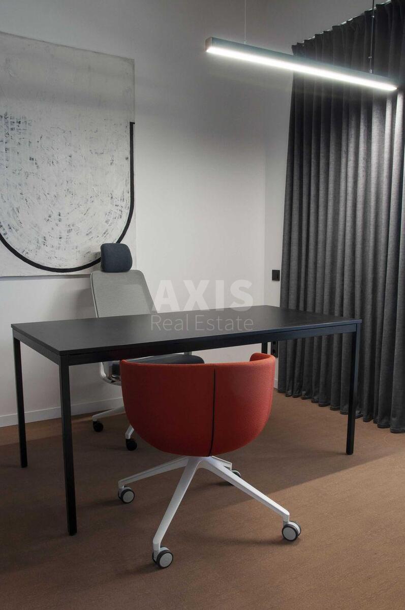 Office uzv. Klovs'kyj 7, 190m25900910