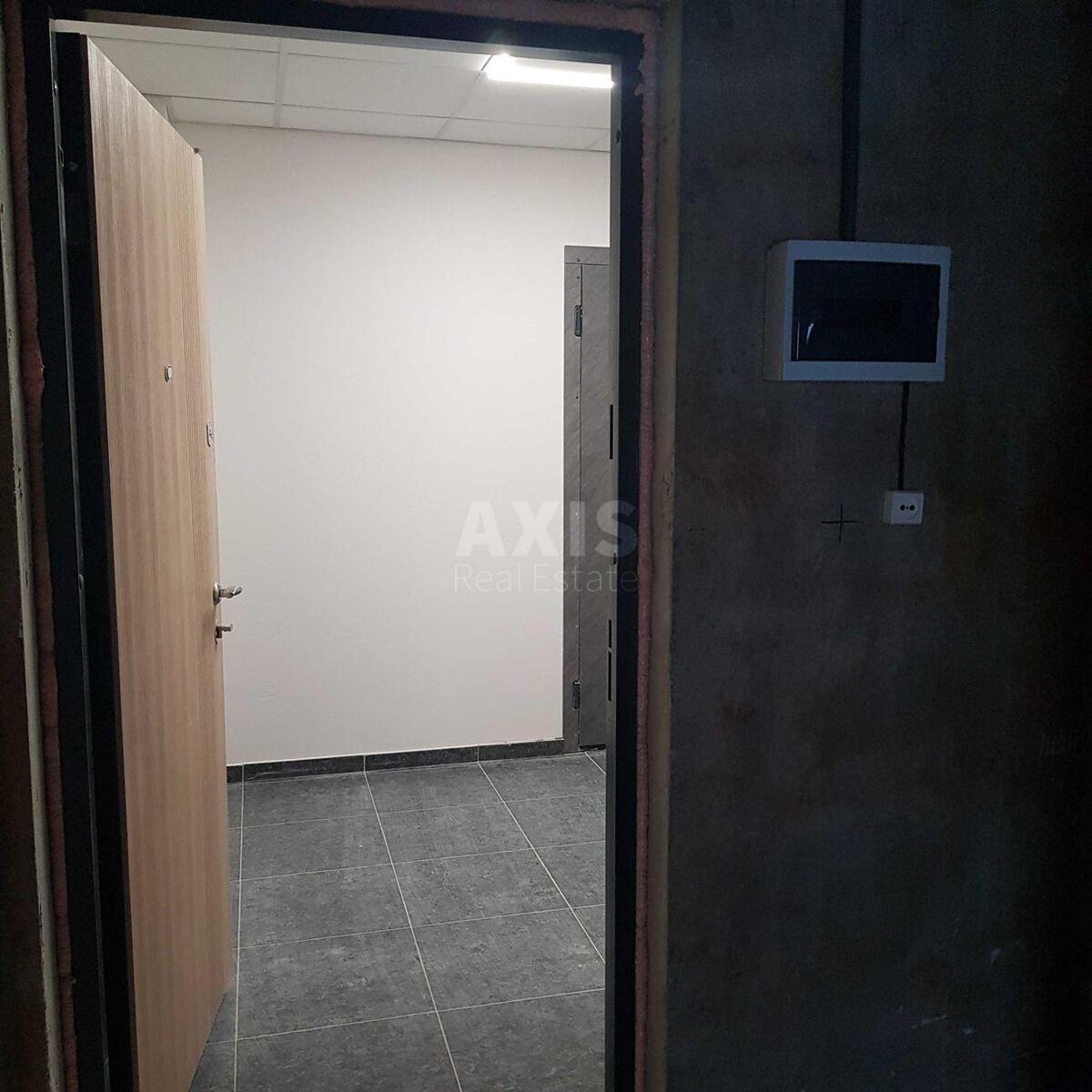 2k apartment vul. Myhajla Maksymovycha 241
