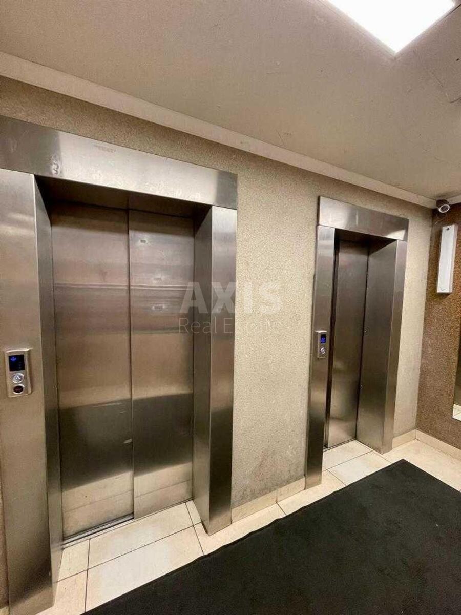2k apartment vul. Zhyljans'ka 11813