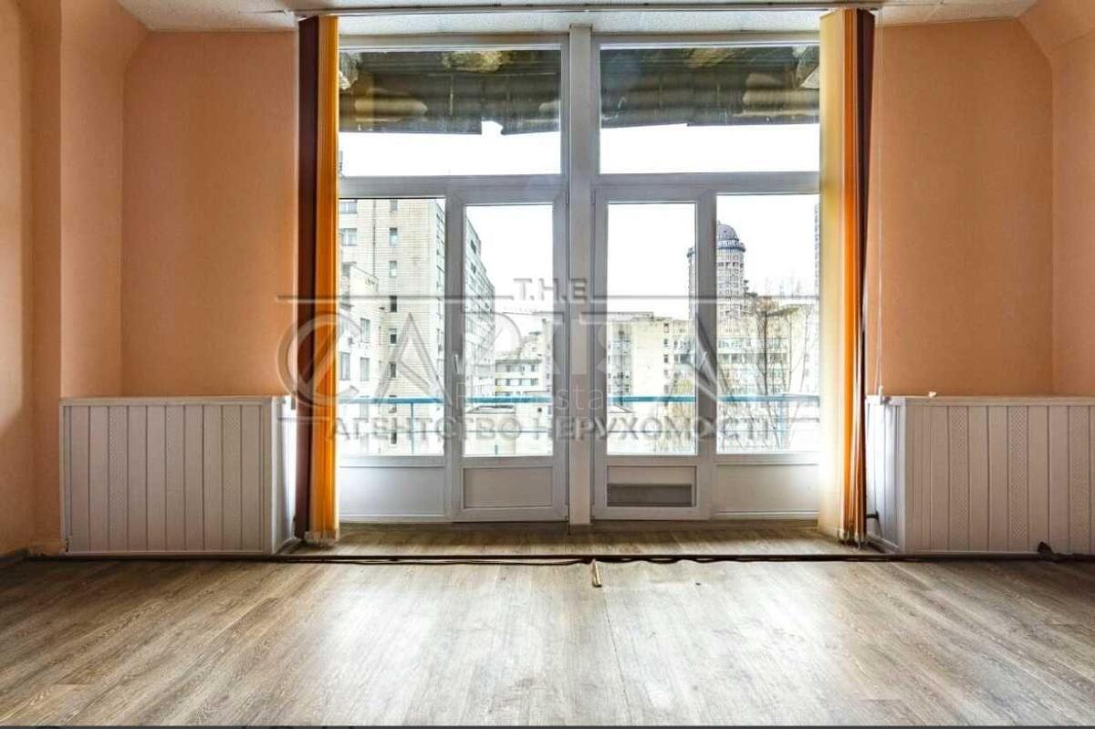 Office bul. Lesi Ukrai'nky 26А, 35m20