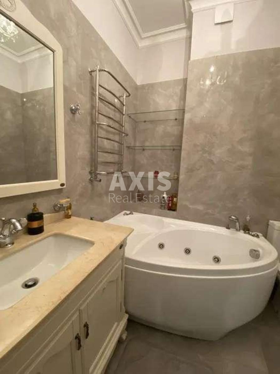 1k apartment bul. Lesi Ukrai'nky 72