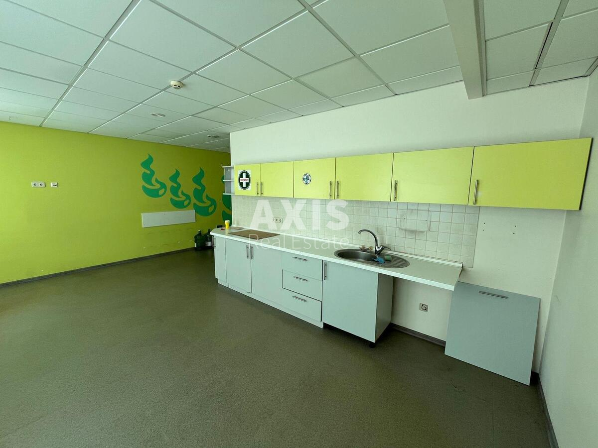 Office vul. Degtjarivs'ka 27Т, 700m2542833