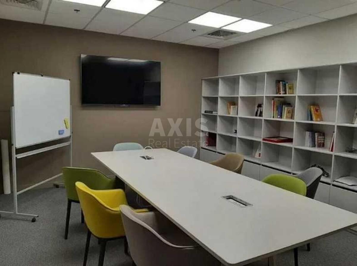 Office vul. Sagajdachnogo Petra 33, 3700m2596003