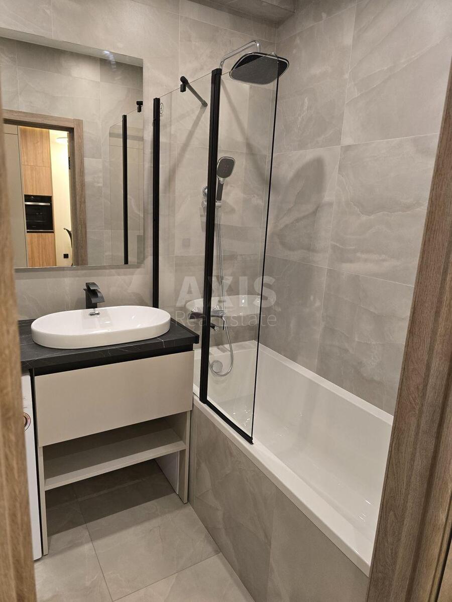 2k apartment vul. Myhajla Maksymovycha 245