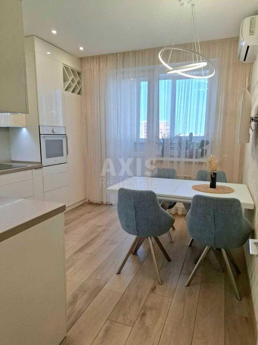 2k apartment vul. Demii'vs'ka 160