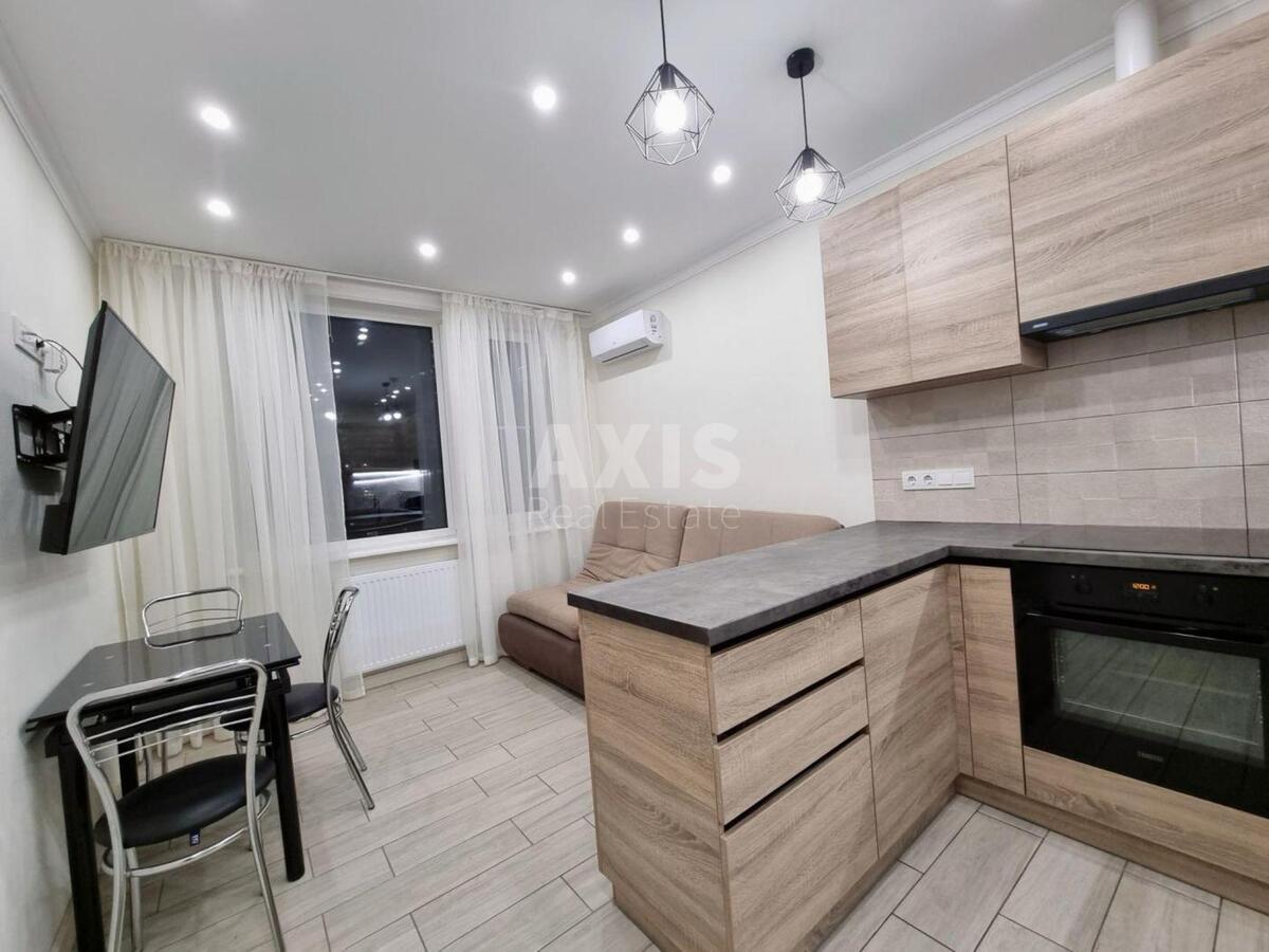 1k apartment pr-t Yevropeyskoho Soyuzu 51