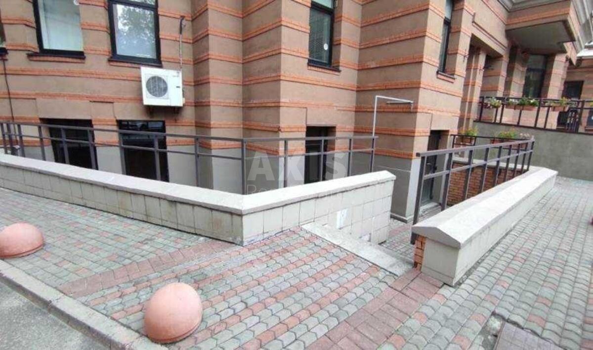 Объект сервиса бул. Леси Украинки 23А, 295м22