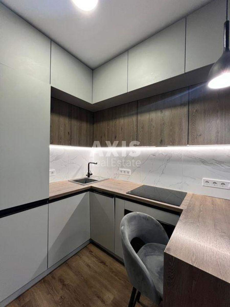 1k apartment vul. Rodyny Kristeriv 18/610