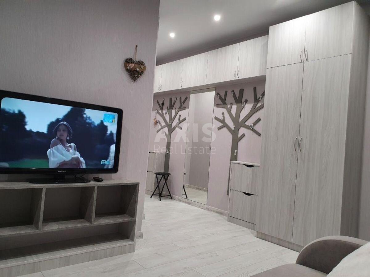 3k apartment vul. Budivel'nykiv 24619694