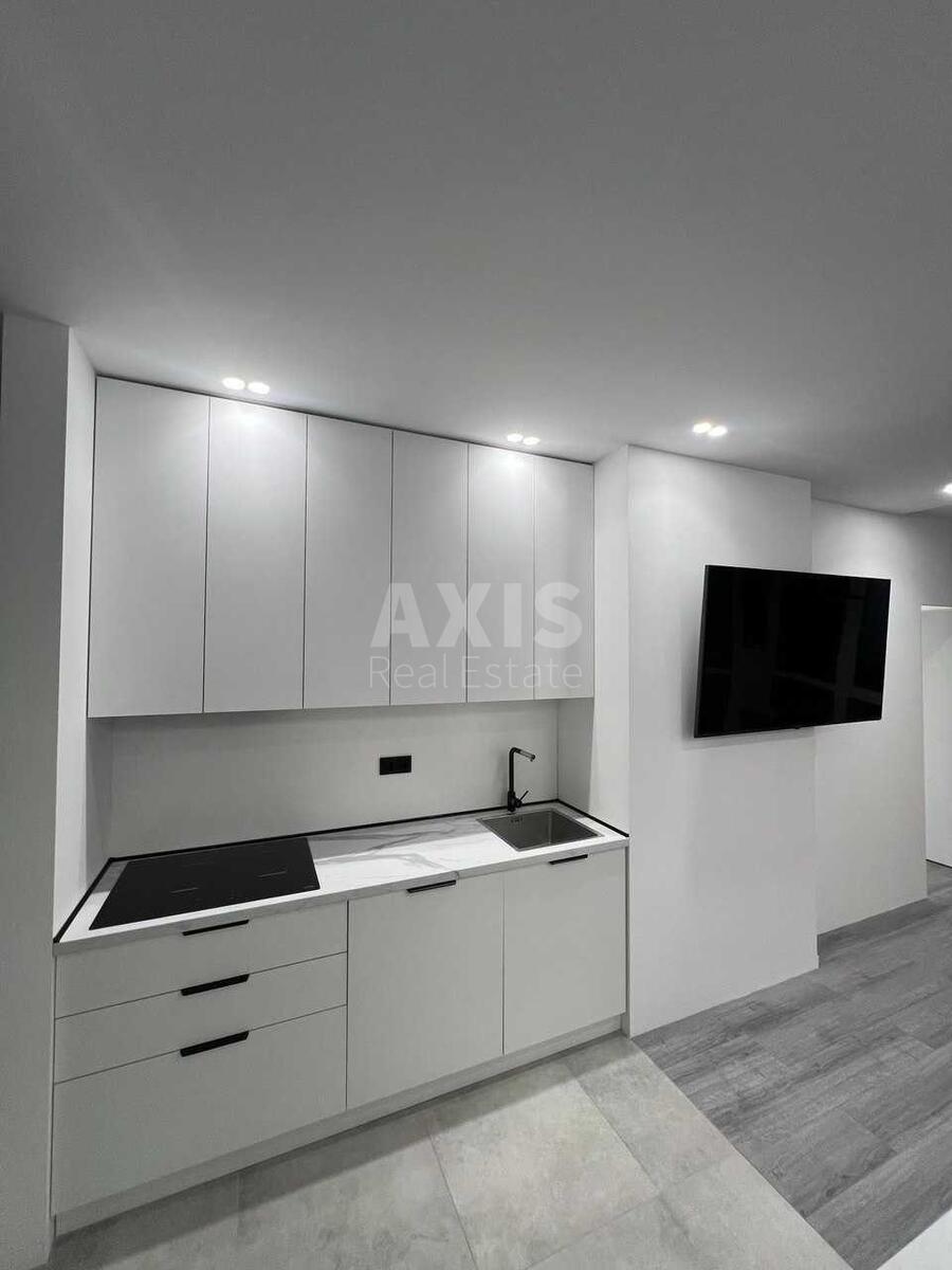 3k apartment vul. Kustanajs'ka 130