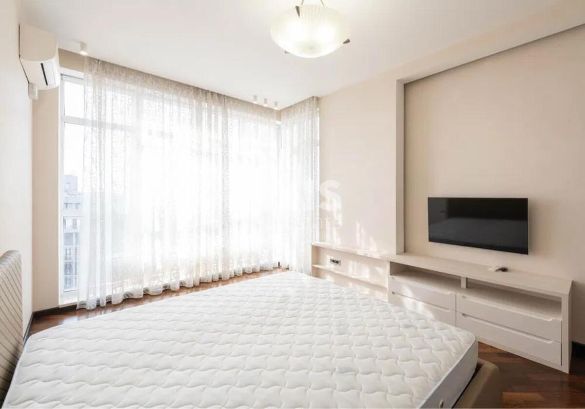 4k apartment vul. Dragomyrova Myhajla 187