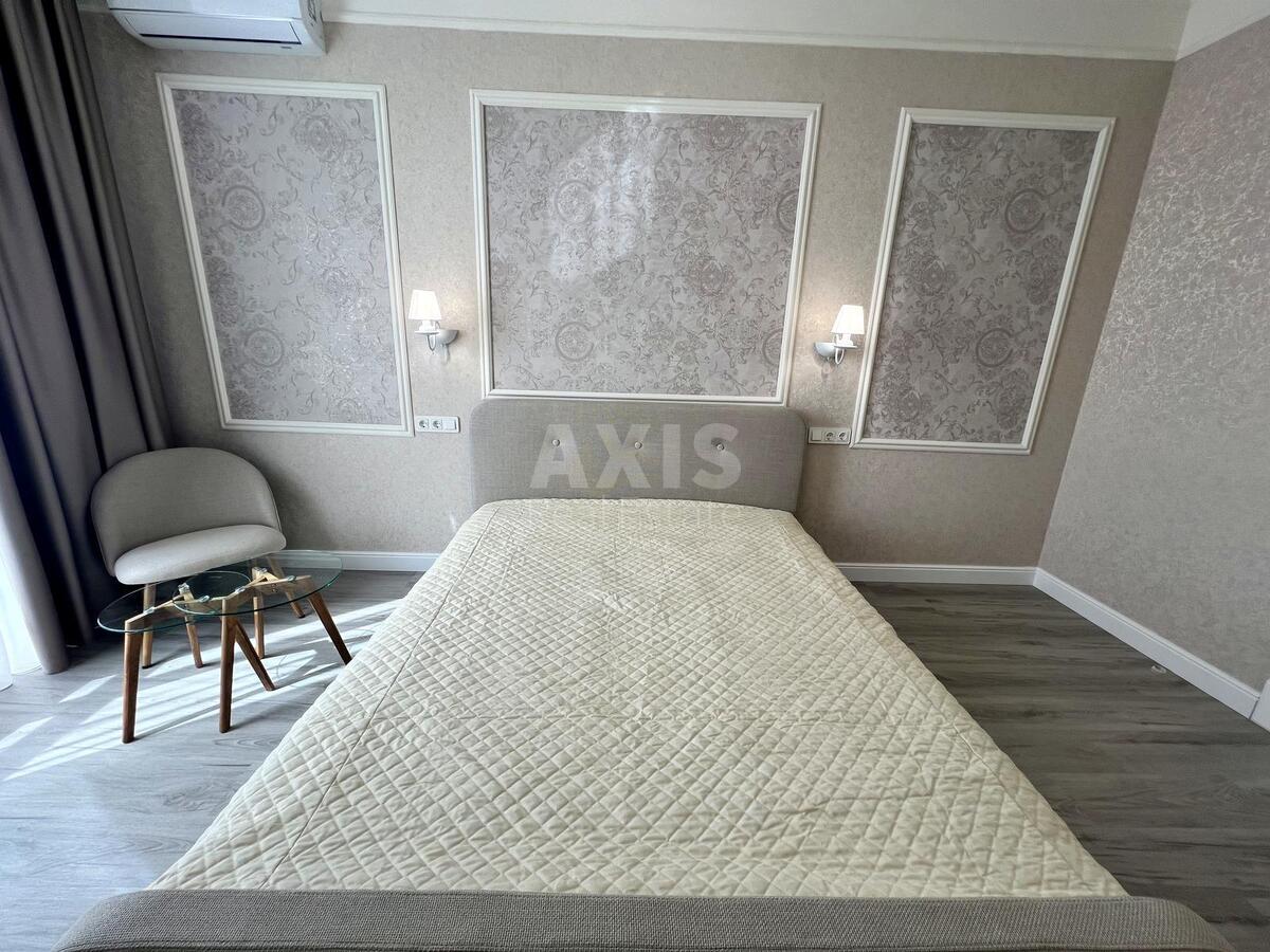 1k apartment vul. Bul'varno-Kudrjavs'ka 15А594221