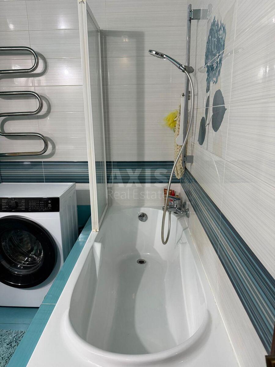 3k apartment vul. Geroi'v Dnipra 3814