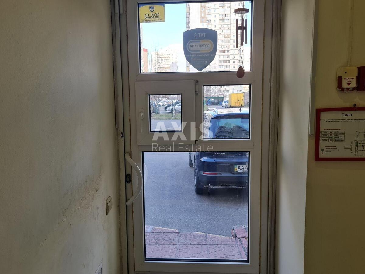 Trade object pr-t Bazhana Mykoly 26, 91m24698811