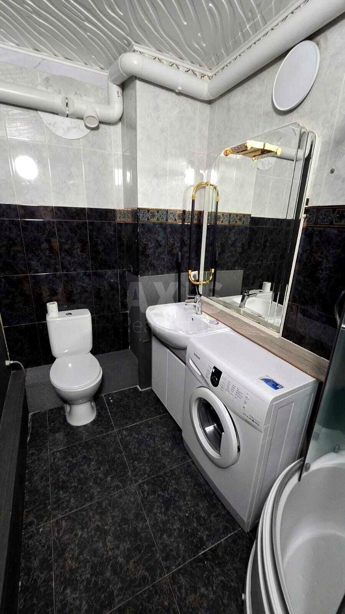 2k apartment vul. Sribnokil's'ka 206303810