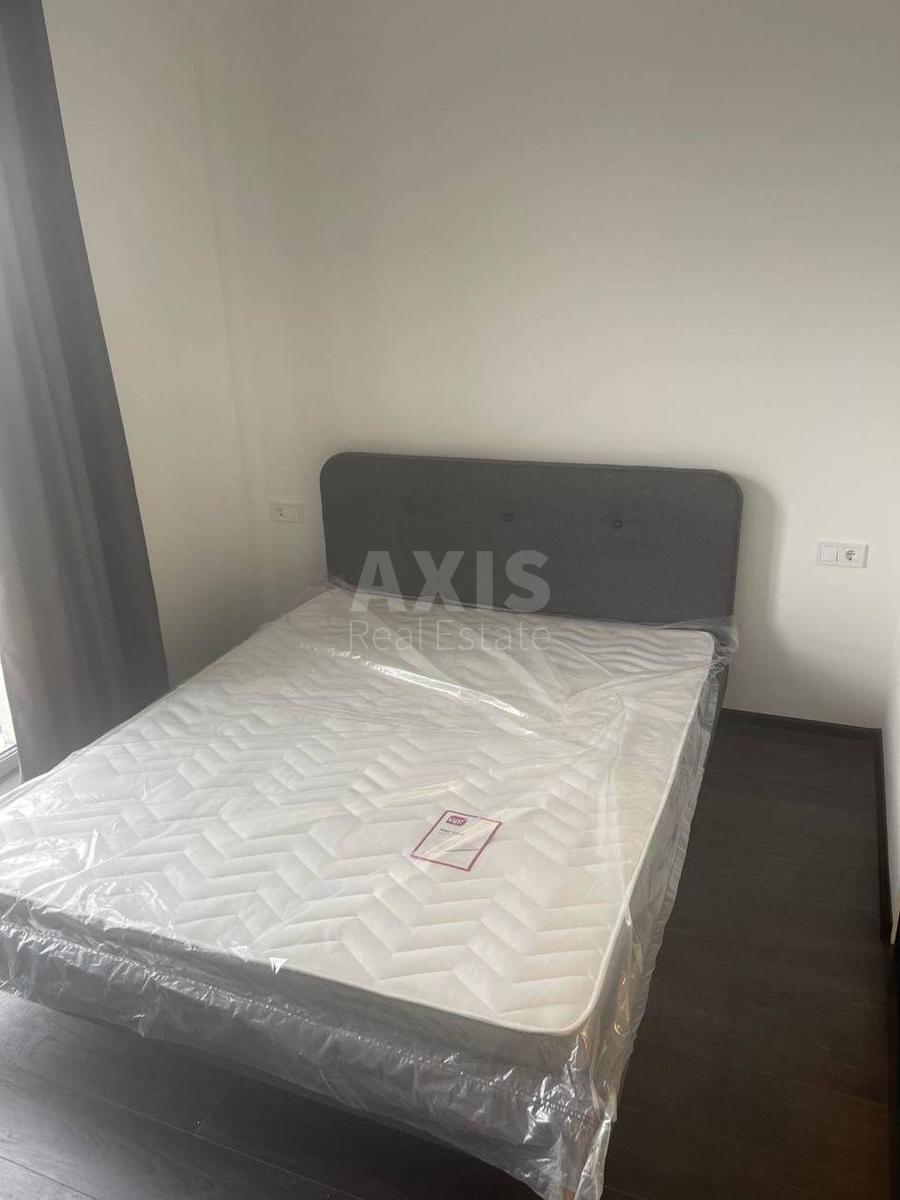 2k apartment vul. Myhajla Maksymovycha 245