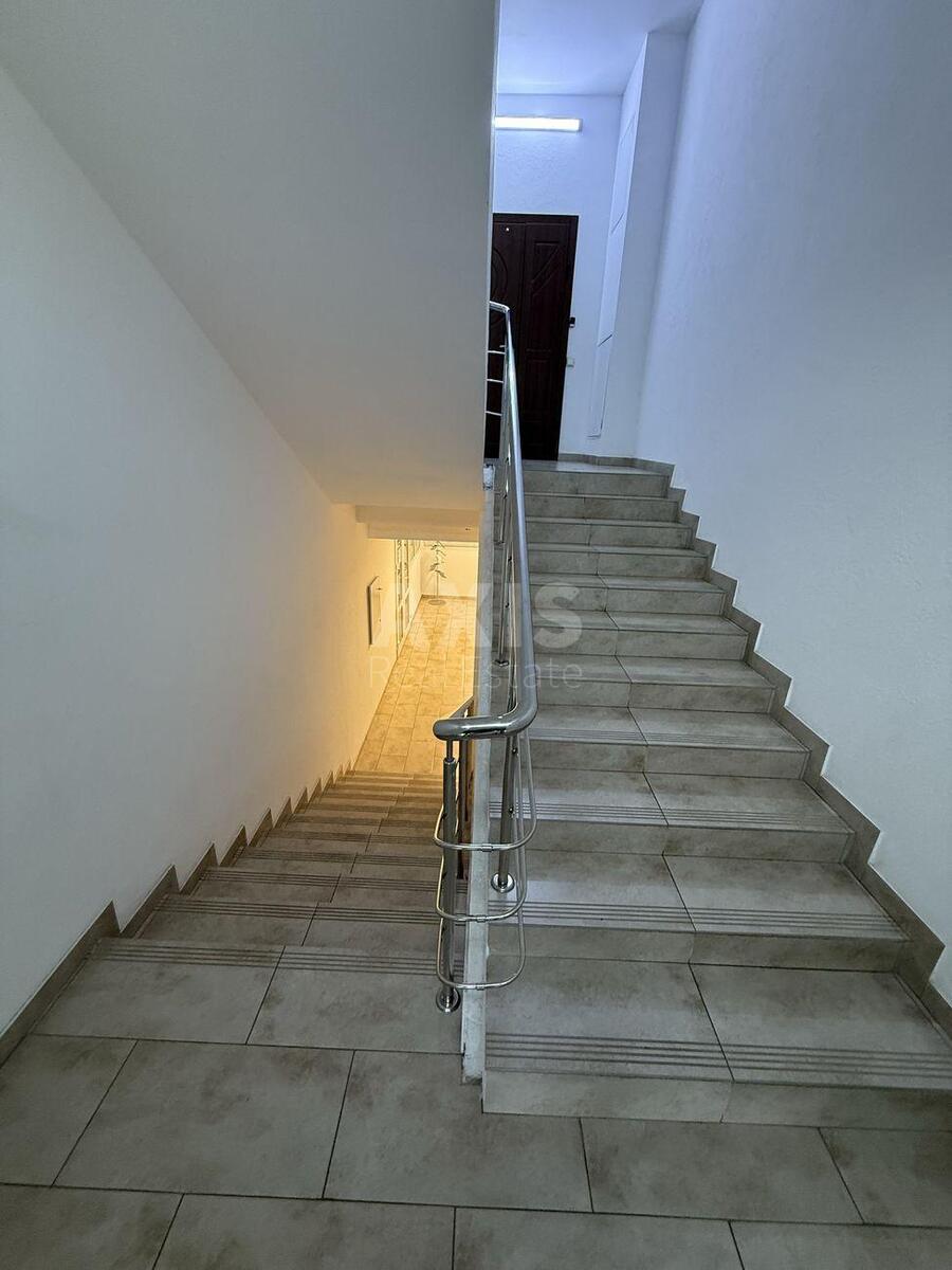 Office vul. Mezhygirs'ka 87А, 38m2602945