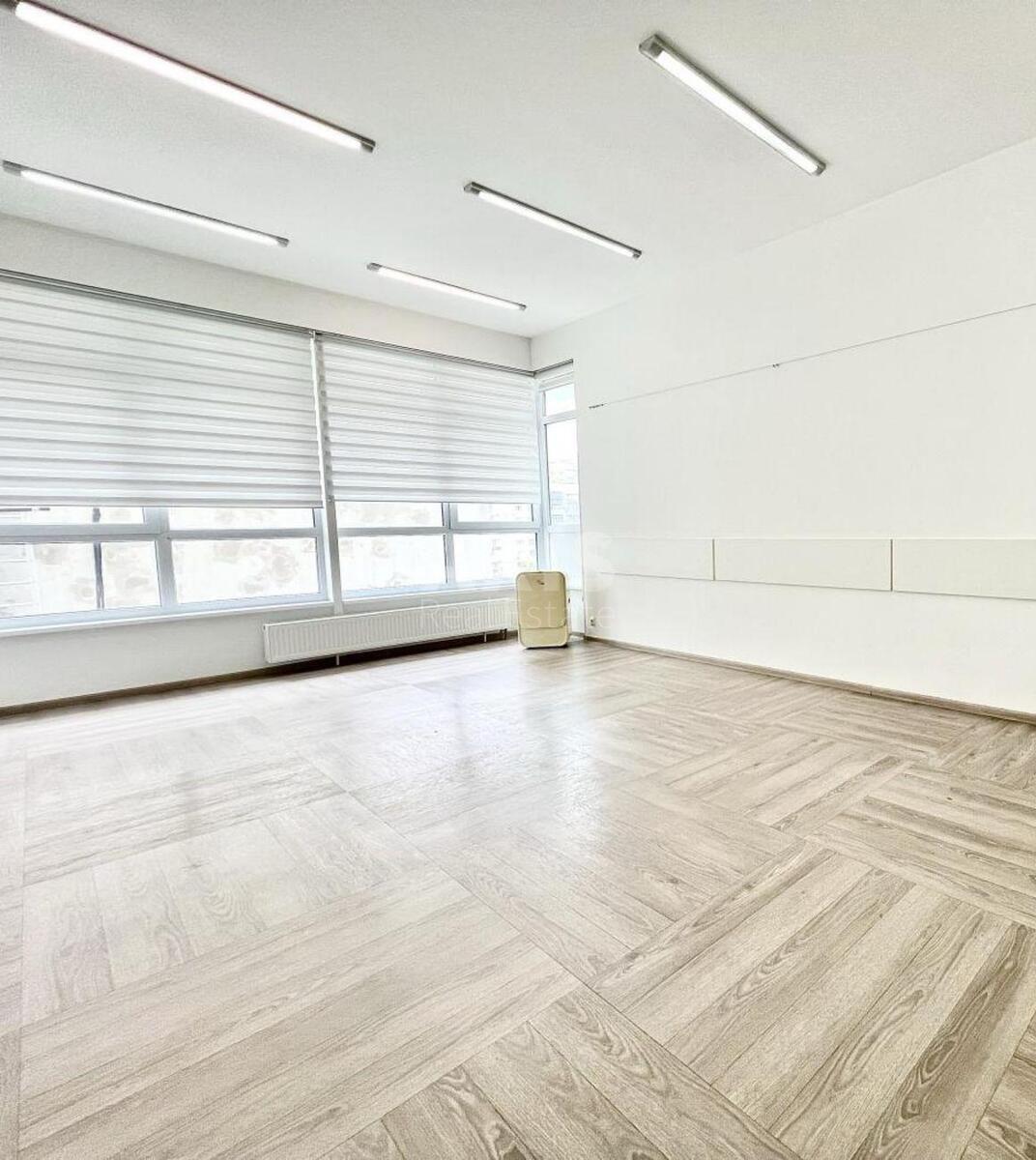 Office uzv. Klovs'kyj 7, 160m23