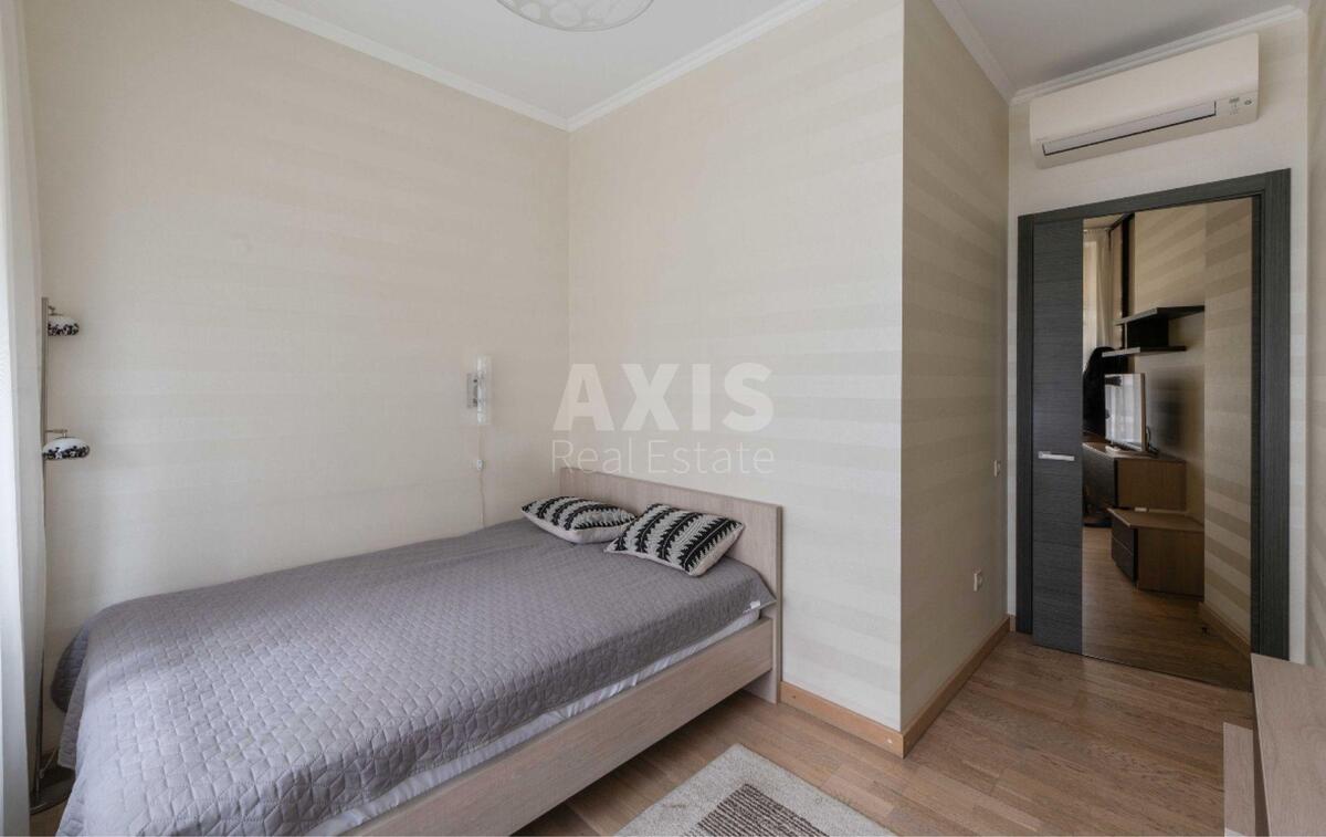 3k apartment vul. Dragomyrova Myhajla 93