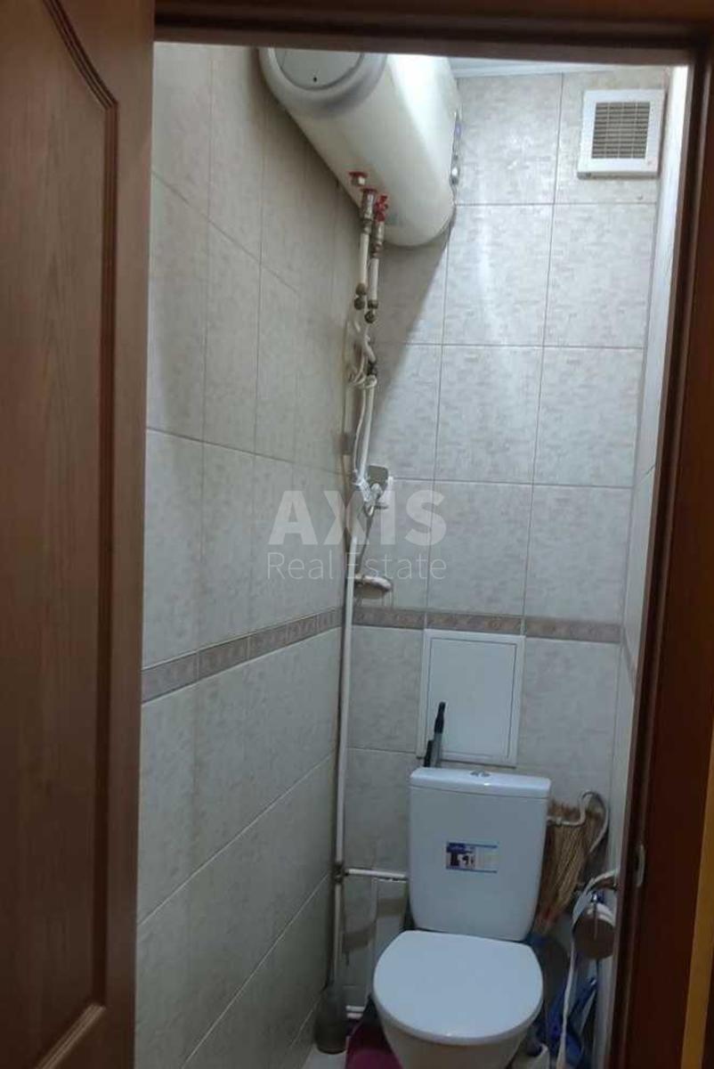 3k apartment vul. Vos'mogo Bereznja 75