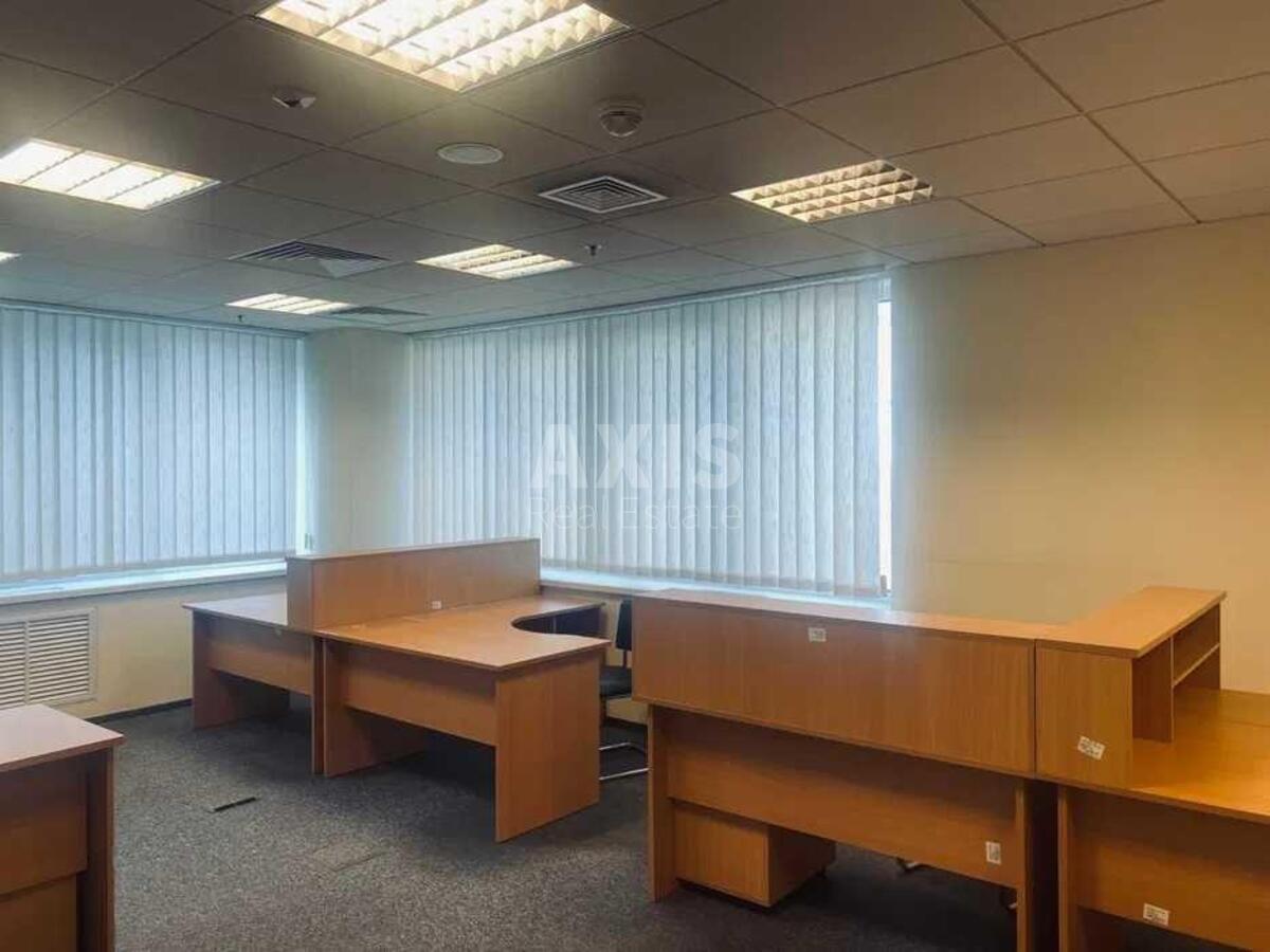 Office vul. Volodymyrs'ka 12, 70m21