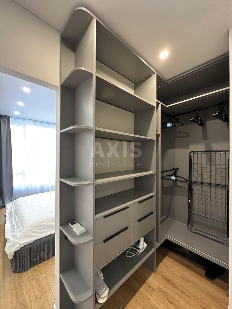 1k apartment nab. Dniprovs'ka 15К3