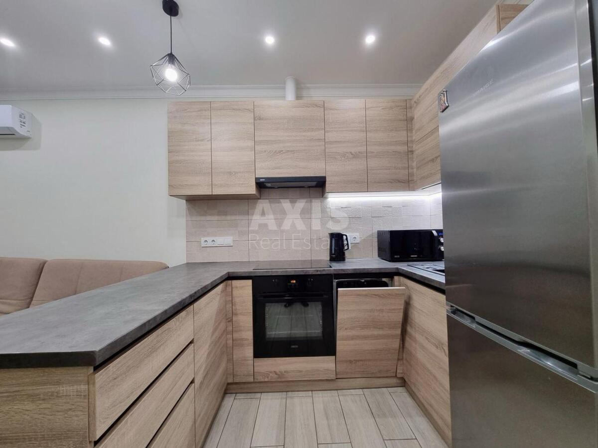 1k apartment pr-t Yevropeyskoho Soyuzu 610770