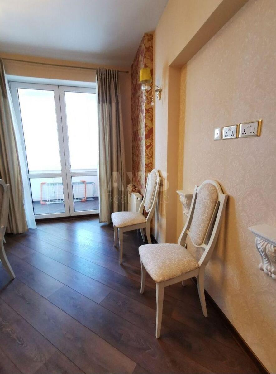 1k apartment nab. Dniprovs'ka 1611762
