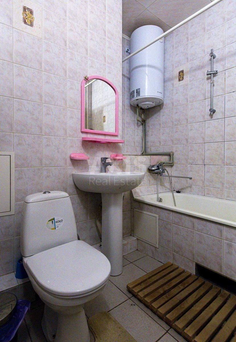 3k apartment vul. Verhovyncja Vasylja 108