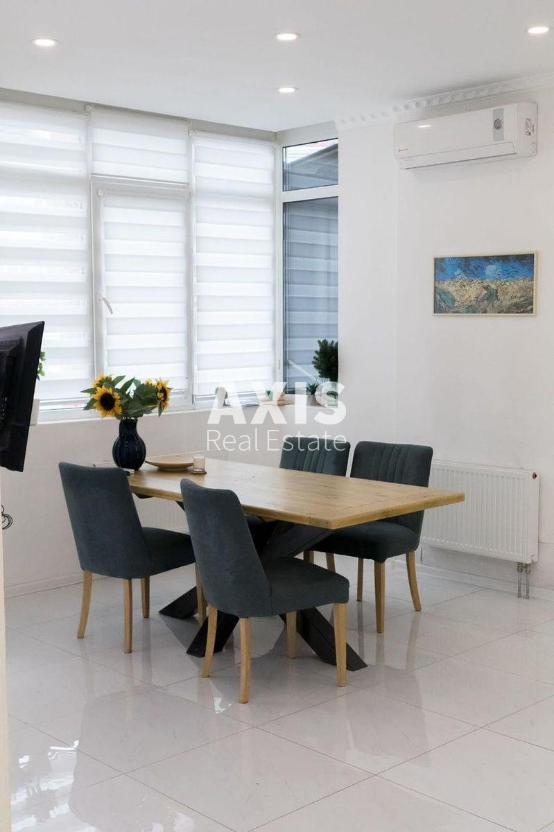 5k apartment vul. Yulia Zdanovska 46/16