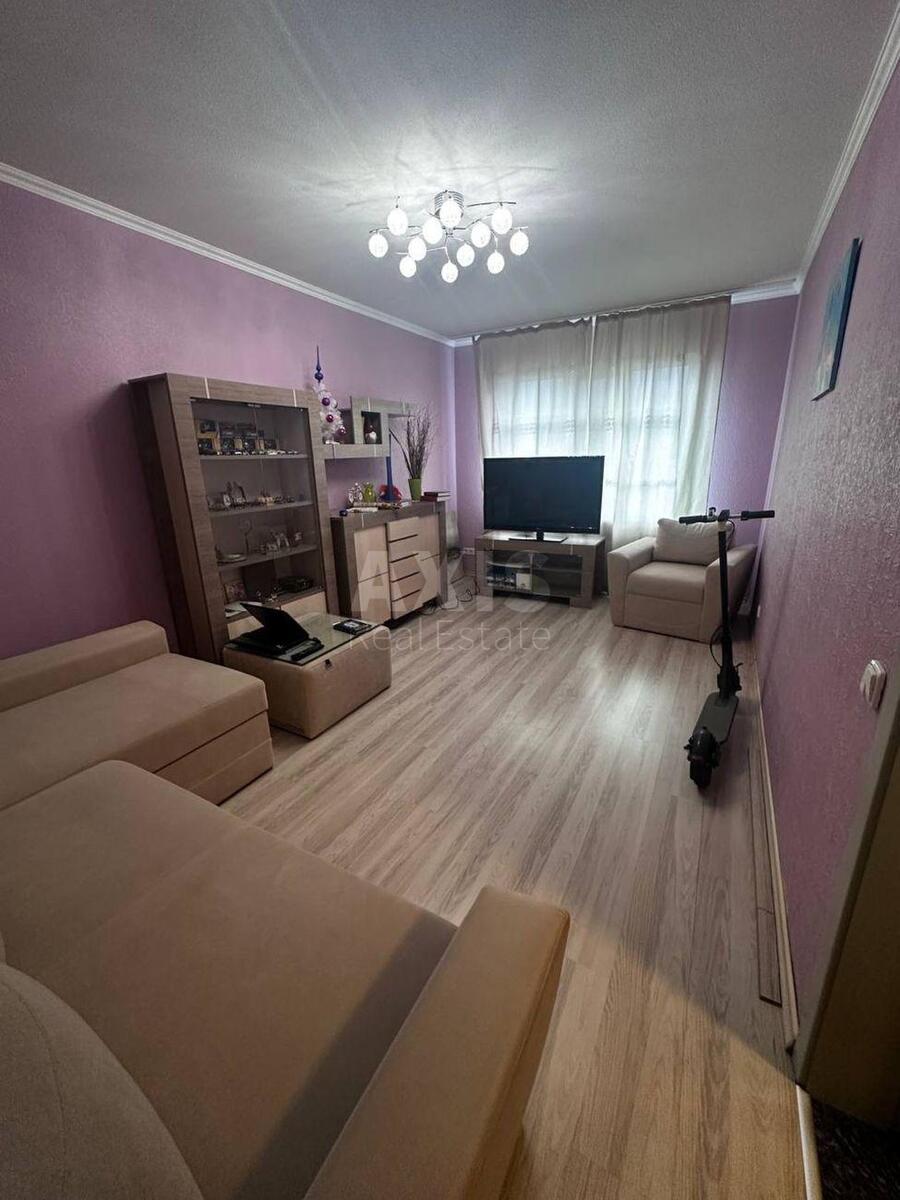 2k apartment vul. Urlivs'ka 9617303