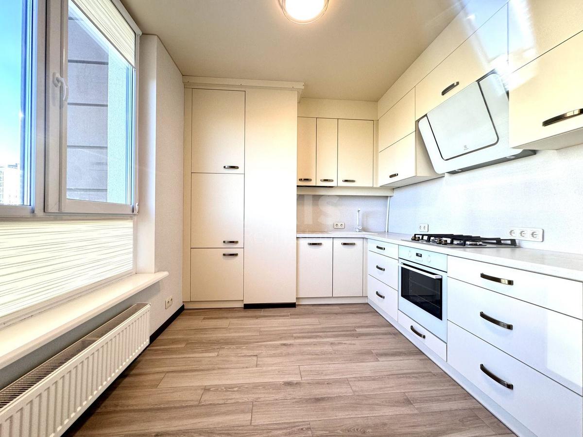 2к квартира ул. Практичная 30