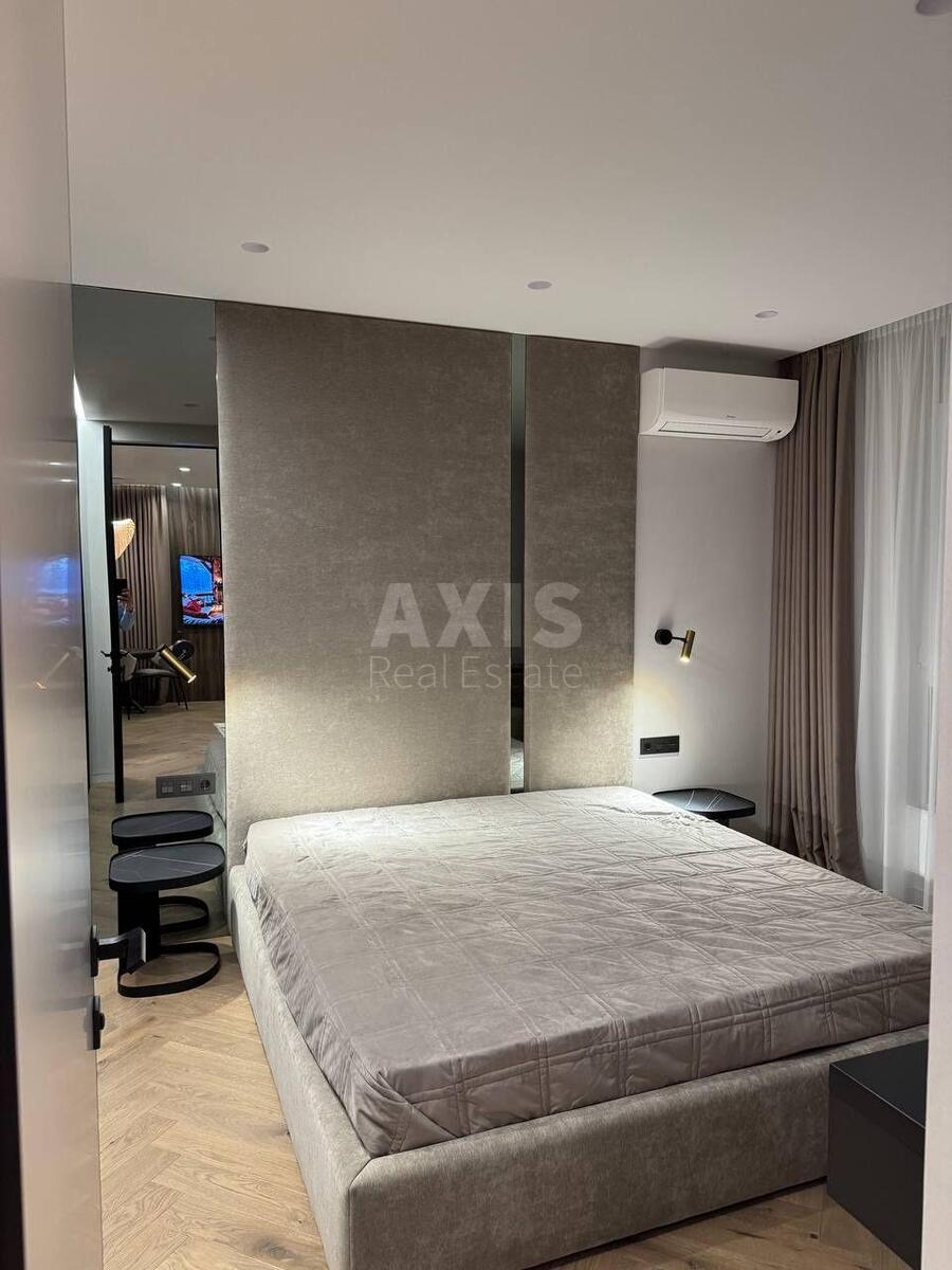 3k apartment vul. Kudri Ivana 1Б5