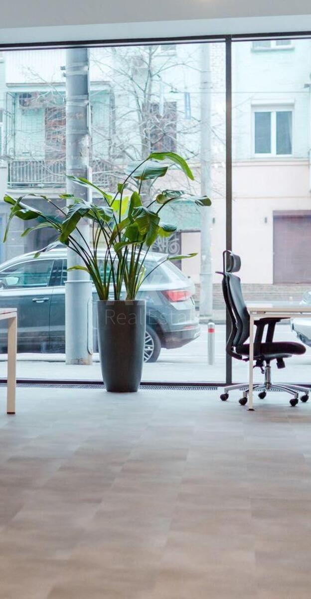 Office vul. Saksagans'kogo 53/80, 200m2