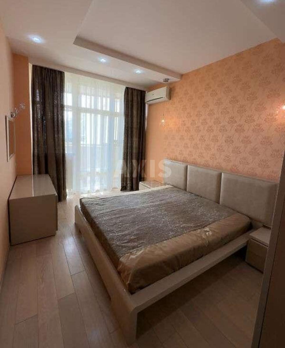 3k apartment vul. Parkovo-Syrec'ka 4В5