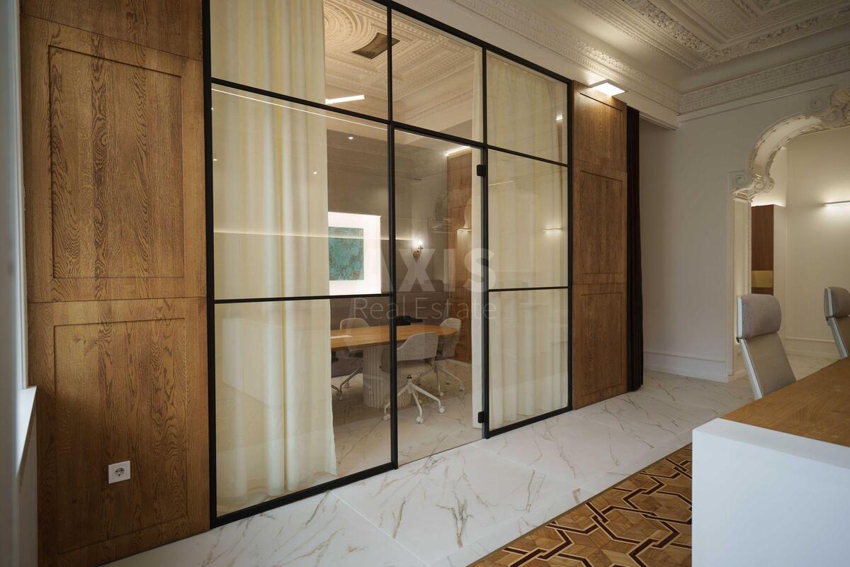 Office vul. Rustaveli Shota 22, 181m2631252