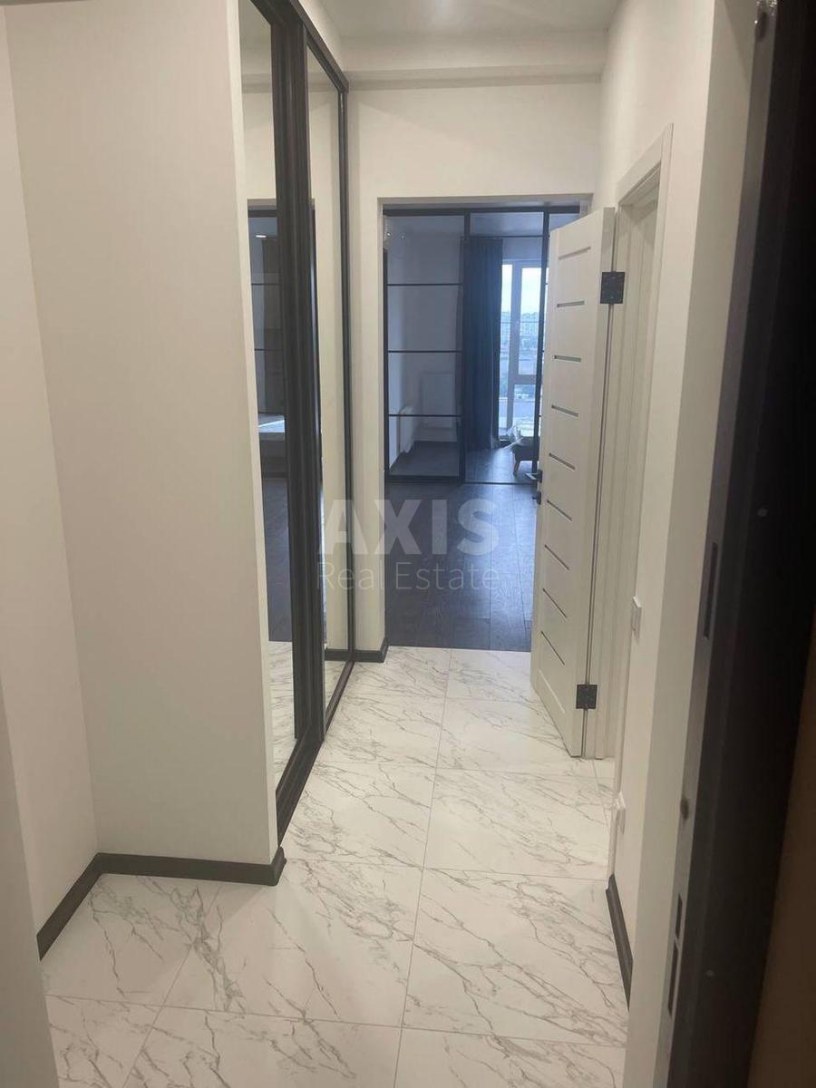 2k apartment vul. Myhajla Maksymovycha 246