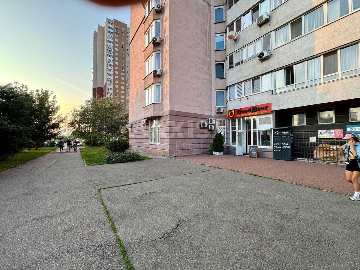 Объект торговли ул. Елены Пчилки 2А, 65м2