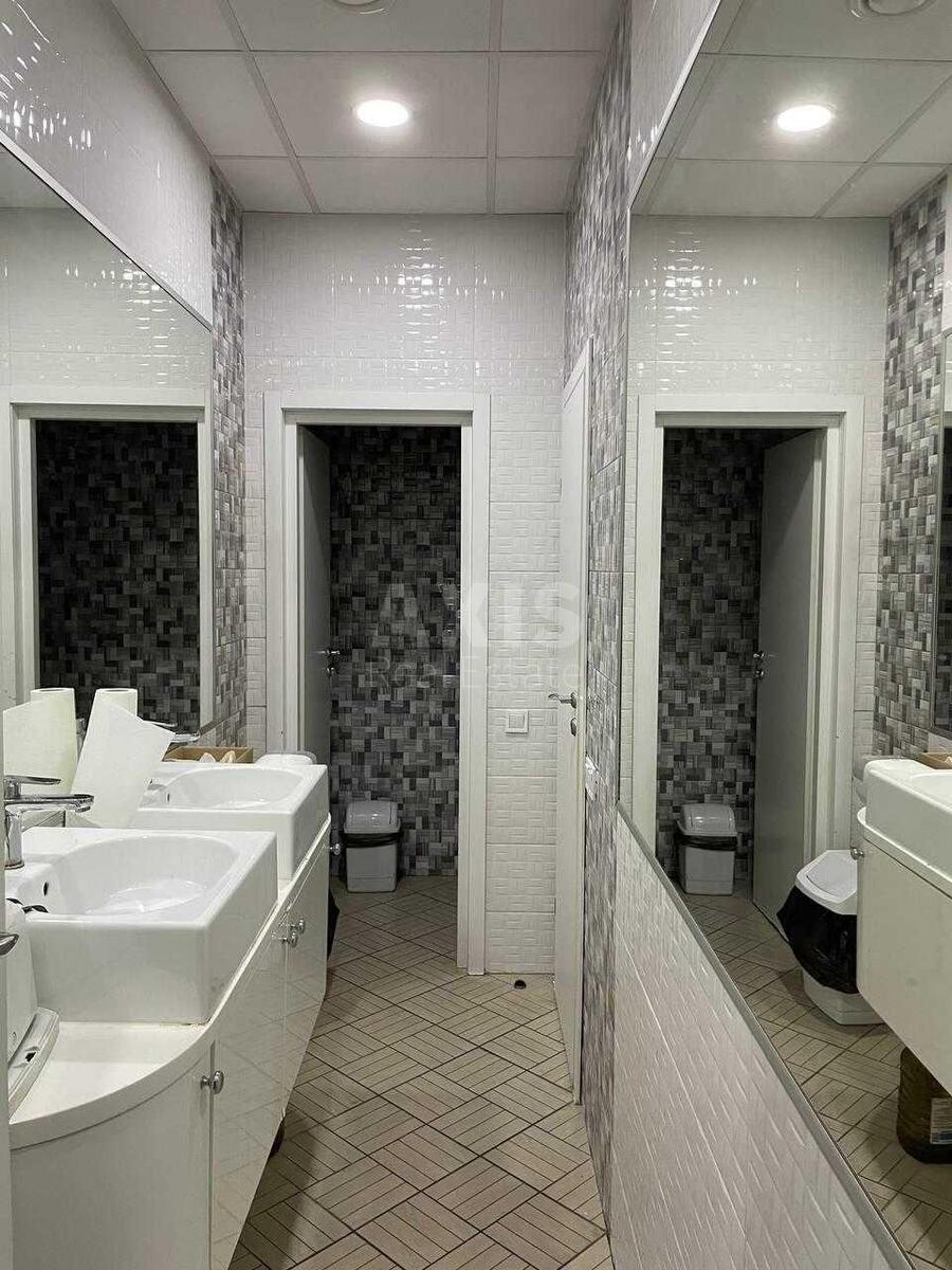 Office vul. Nyzhnij Val 51, 550m29