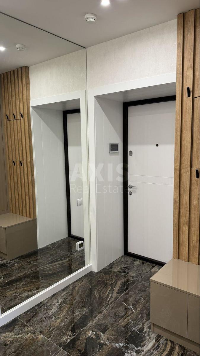 3k apartment nab. Dniprovs'ka 181