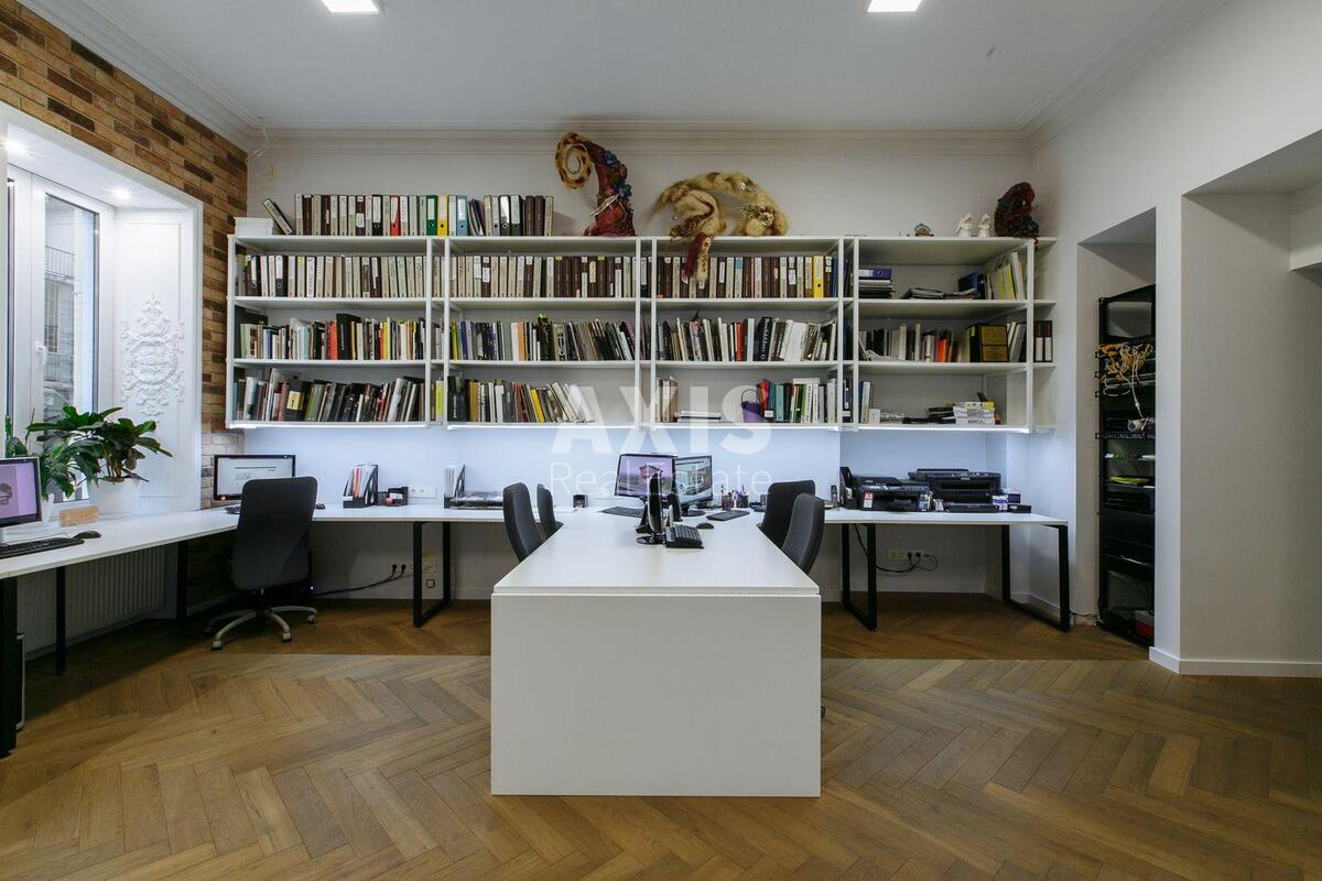 Office vul. Rustaveli Shota 30Б, 180m2500410