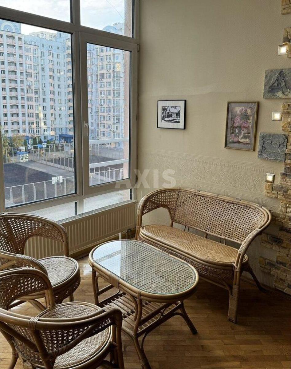 2k apartment vul. Yulia Zdanovska 46/12
